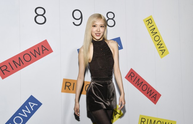 Adapun rambut pirangnya dibiarkan tergerai bebas sehingga menambah kesan kecantikan yang alami. (Foto: Evan Agostini/Invision/AP)