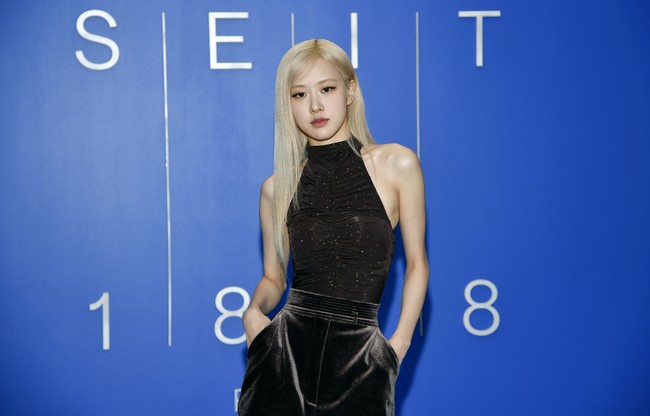 Selain Rose, pameran yang rangkaian acaranya dimulai di Jepang itu turut menghadirikan selebriti AS seperti Martha Stewart dan sutradara kondang Spike Lee. (Foto: Evan Agostini/Invision/AP)