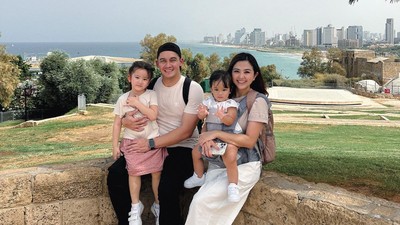 7 Foto Samuel Zylgwyn & Franda ke Israel, Perdana Ajak 2 Anak ke Luar Negeri