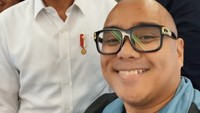 Saykoji ikut dalam rombongan Presiden Joko Widodo (Jokowi) saat menjajal kereta cepat dari Jakarta ke Bandung. Ia merangkum keseruan perjalanannya dalam unggahan Instagram @saykoji (13/9) yang diberi latar lagu ciptaannya. Foto: Instagram saykoji