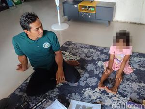 Siswi SD di Gresik Alami Kebutaan Usai Matanya Dicolok Tusuk Bakso