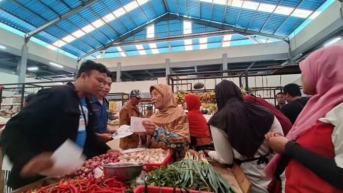 Sosialisasi Pesta Rakyat Simpedes 2023 yang diselenggarakan BRI di Pasar Banyumas, Jumat (15/9/2023).