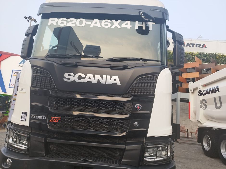 Truk Scania R620 A6X4