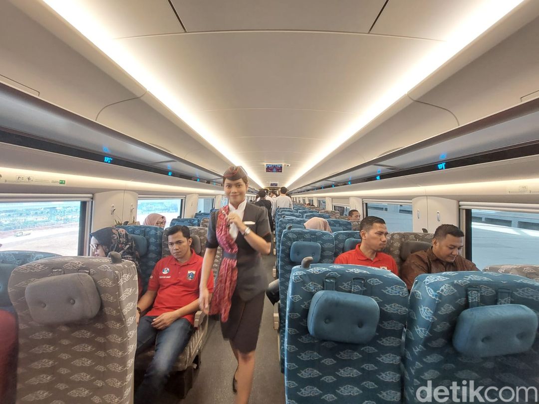 Uji Coba publik Kereta Cepat Jakarta-Bandung dimulai