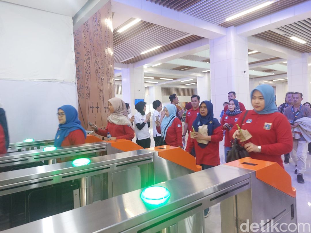 Uji Coba publik Kereta Cepat Jakarta-Bandung dimulai