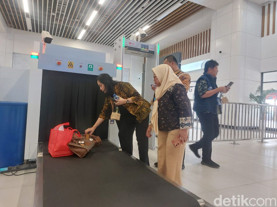 Uji Coba publik Kereta Cepat Jakarta-Bandung dimulai