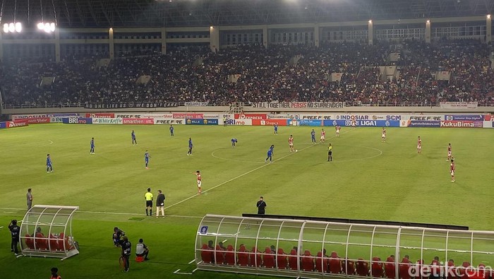 Derby Jateng Persis Solo vs PSIS Semarang di Stadion Manahan, Solo, Sabtu (16/9/2023).