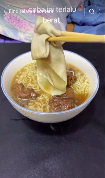Dikira makan mie instan pakai odeng.