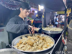 Dimsum Hits di Stasiun Gondangdia Ini Terjual 3.750 Buah Sehari!