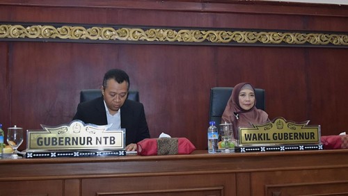 Gubernur-Wakil Gubernur Provinsi Nusa Tenggara Barat (NTB) yakni Zulkieflimansyah-Sitti Rohmi Djalillah saat ditemui di Kantor DPRD NTB pada Jumat (15/9/2023). (Helmy Akbar / detikBali)