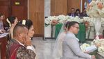 Suasana Pemberkatan Anak Hotman Paris, Lamborghini dan Bentley Nyata Adanya