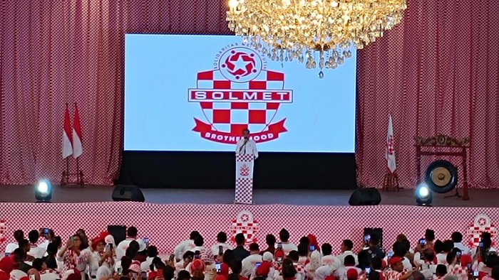 Jokowi di acara relawan Solmet (Rizky/detikcom)