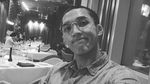 Pose Keren Jonatan Christie Saat Kulineran dan Nongkrong di Kafe