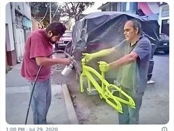 Foto Kesalahan yang Bikin Geleng-geleng dan Elus Dada, Terlalu!
