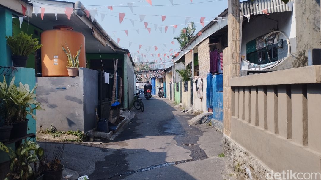 Krisis air bersih di Pegadungan, Kalideres, Jakbar, 16 September 2023. (Brigitta Belia PS/detikcom)