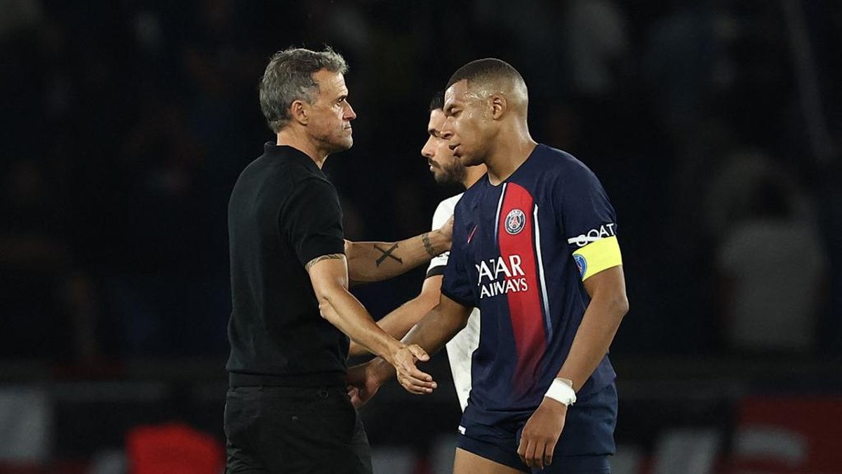 PSG vs Nice berakhir dengan kekalahan Kylian Mbappe cs. (Foto: AFP/FRANCK FIFE)
