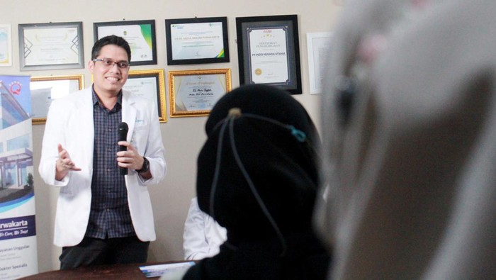 Radjak Hospital Purwakarta memiliki Trauma Center, penanganan medis dengan alat penunjang berteknologi canggih, dokter yang handal dan pembedahan dengan minimal invasif.