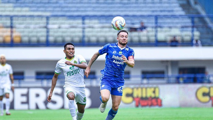 Marc Klok di laga Persib vs Persikabo di Stadion GBLA, Sabtu (16/9/2023).