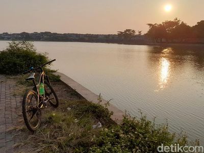 Menikmati Pagi di Situ Rawa Kalong Depok