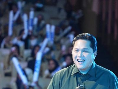 Momen Hangat Erick Thohir Bertemu Nasabah dan AO PNM Mekaar