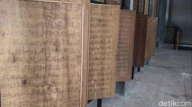 Museum Islam Nusantara Lasem, Rembang, Sabtu (16/9/2023). Di museum ini terdapat Al-Qur'an raksasa.