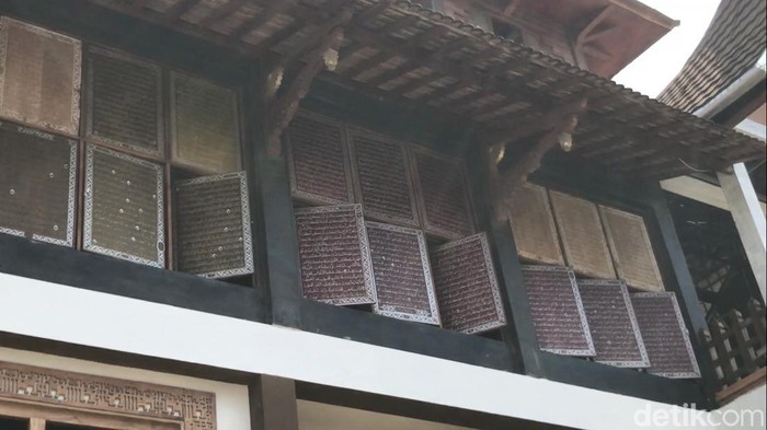 Museum Islam Nusantara Lasem, Rembang, Sabtu (16/9/2023). Di museum ini terdapat Al-Quran raksasa.