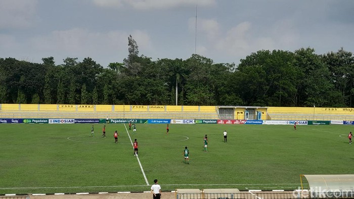Pertandingan Sada Sumut vs PSMS Medan di Stadion Baharoeddin Siregar. (Nizar Aldi/detikSumut)
