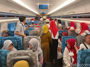 Respons Warga Terdampak Soal Tarif Kereta Cepat Diusulkan Rp 300 Ribu
