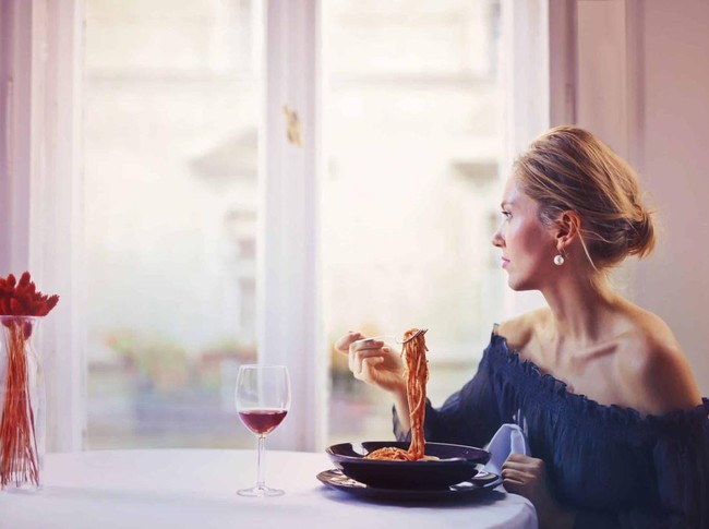 Santap di Resto BBQ, Wanita Ini Diusir karena Makan Sendirian