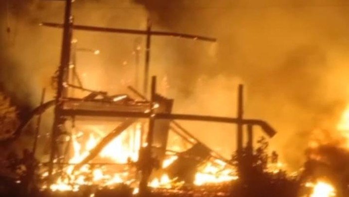 Tiga rumah di Kabupaten Wajo, Sulawesi Selatan (Sulsel) hangus terbakar.