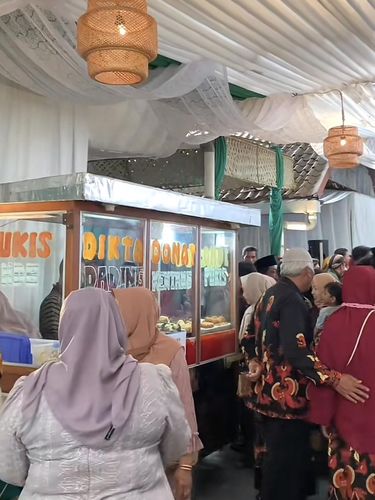 Acara pernikahan yang diadakan di Pasar mendadak viral di TikTok.