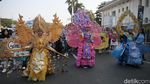 Aksi Cinta Laura Ikut Parade World Cleanup Day di CFD Jakarta