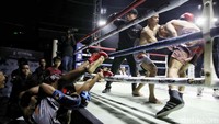 Lebih dekat, ‘Baku Hantam Championship’ merupakan ajang kejuaraan beladiri yang menyajikan pertandingan Boxing, Kick Boxing dan MMA dengan peraturan yang unik.   
