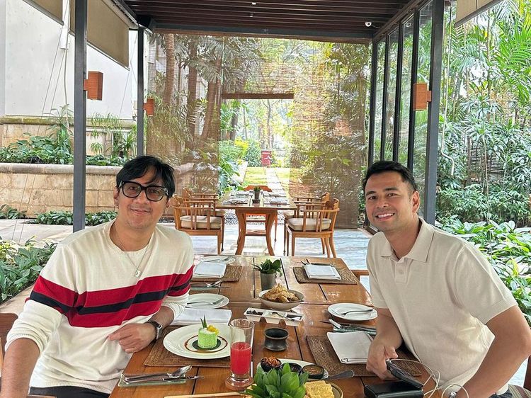 Kekompakan Andre Taulany saat Kulineran Bareng Raffi Ahmad dan The Prediksi