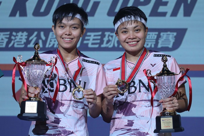 Ganda putri Indonesia Apriyani Rahayu/Siti Fadia Silva Ramadhanti menjuarai Hong Kong Open 2023 usai mengalahkan pasangan Malaysia Pearly Tan/Thinaah Muralitharan di final.