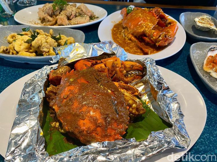 Cicip Kepiting Bakar Berempah Sedap di Bandar Djakarta PIK 2