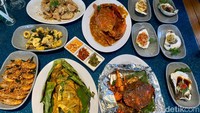 Semua seafood di sini bisa dinikmati dengan beragam olahan. Pilihan sausnya saja mencapai 70-an jenis. Semuaya bercira rasa nikmat dan sesuai selera. Foto: detikFood