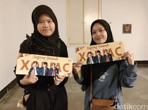 Tak Kebagian Tiket, Fans XODIAC Rela Nunggu di Puro Mangkunegaran Solo