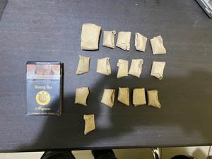 Pria di Binjai Ditangkap Saat Asik Bungkus Daun Ganja Kering