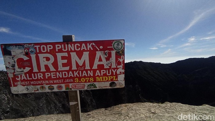 Gunung Ciremai.