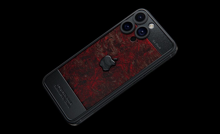 iPhone 15 Pro berlapis emas