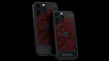 Caviar kembali merilis iPhone 15 Pro dan iPhone 15 Pro Max edisi custom super mewah untuk kaum sultan. Ini adalah varian Dark Red yang panel belakangnya dihiasi serat karbon dengan motif marmer berwarna merah ala Planet Mars. Foto: Caviar