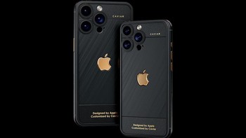 Berikutnya ada iPhone 15 Pro dan iPhone 15 Pro Max varian Ultra Black. Sedikit mirip seperti varian sebelumnya dengan bodi titanium, tapi edisi ini diberi sentuhan emas. Foto: Caviar