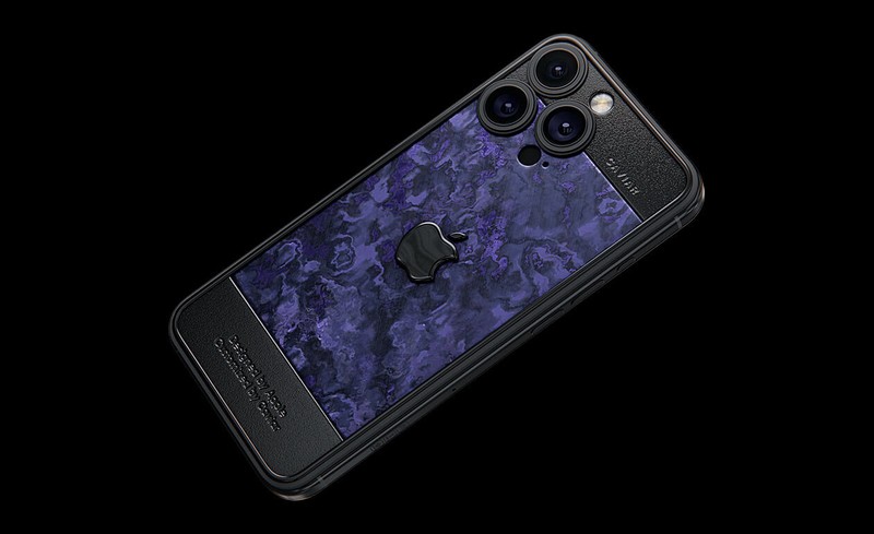 iPhone 15 Pro berlapis emas