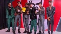 Tak hanya para pecinta musik dan bakat dari berbagai penjuru tanah air yang mengikuti audisi di Yogyakarta, Bandung, Makassar, Medan, Surabaya, Manado, Denpasar, dan tentu saja Jakarta.