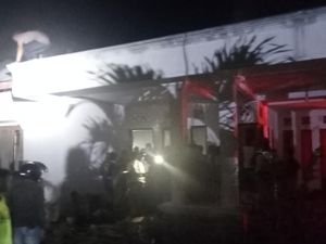 Ditinggal Pergi, Rumah Warga di Flores Timur Terbakar