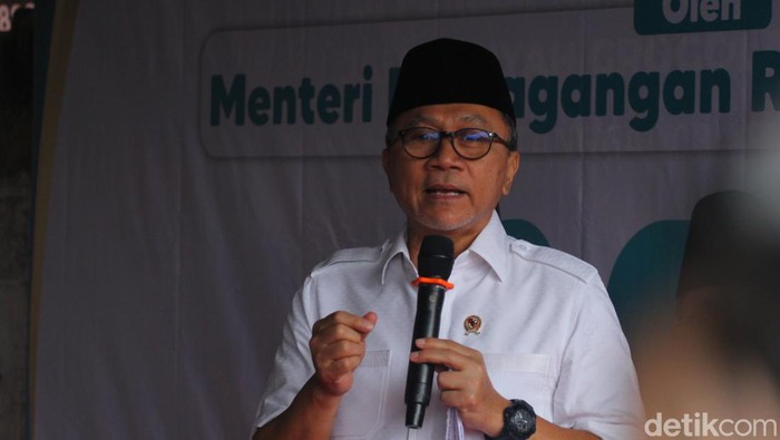 Ketum PAN Zulkifli Hasan di Sleman, Minggu (17/9/2023).
