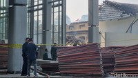 Di bagian belakang terlihat pula tumpukan bangunan proyek. Diketahui Museum Nasional tengah melakukan renovasi sebelumnya. Foto: Weka Kanaka/detikcom