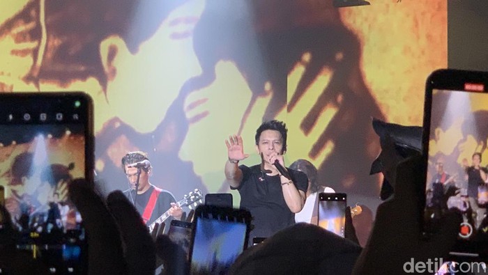 Konser NOAH di Bandung, Sabtu (16/9/2023).