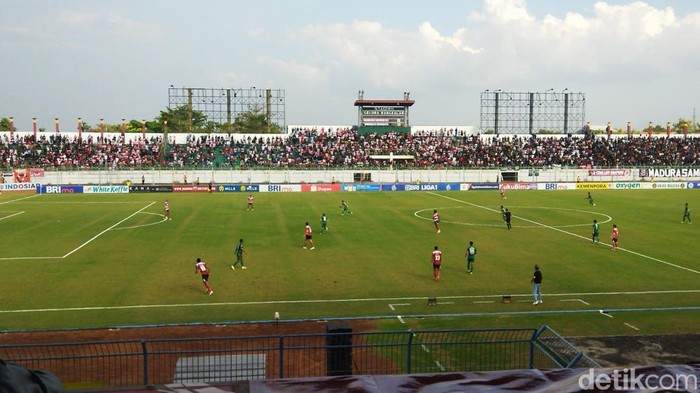 Madura United vs Persebaya